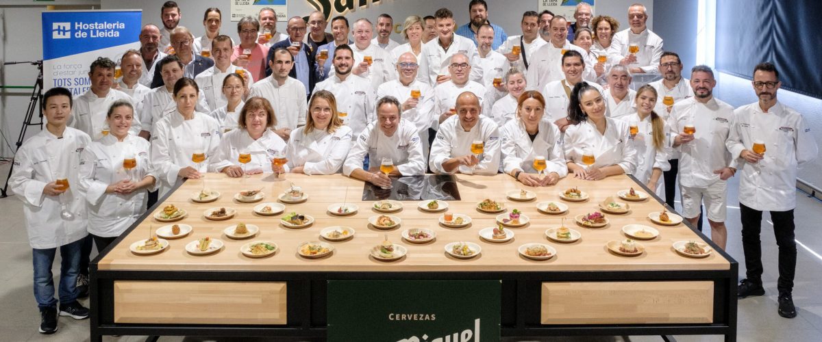 foto familia presentación ruta de la tapa